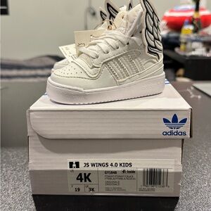 Adidas JS Wings 4.0